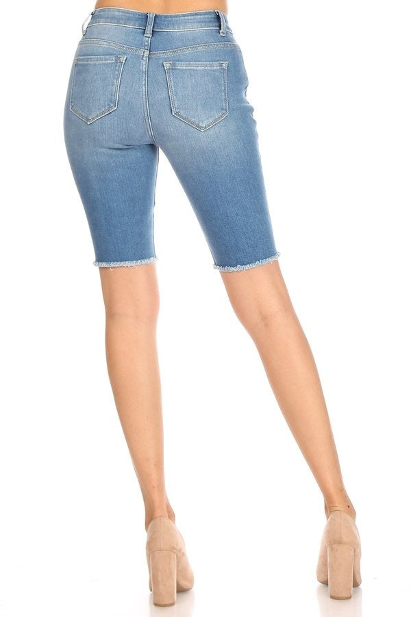 Amelia - Bermuda usé à taille haute et ourlet effiloché