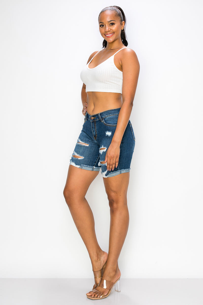 Hazel - Babban Rise da aka lalata Roll Fray Midi Shorts